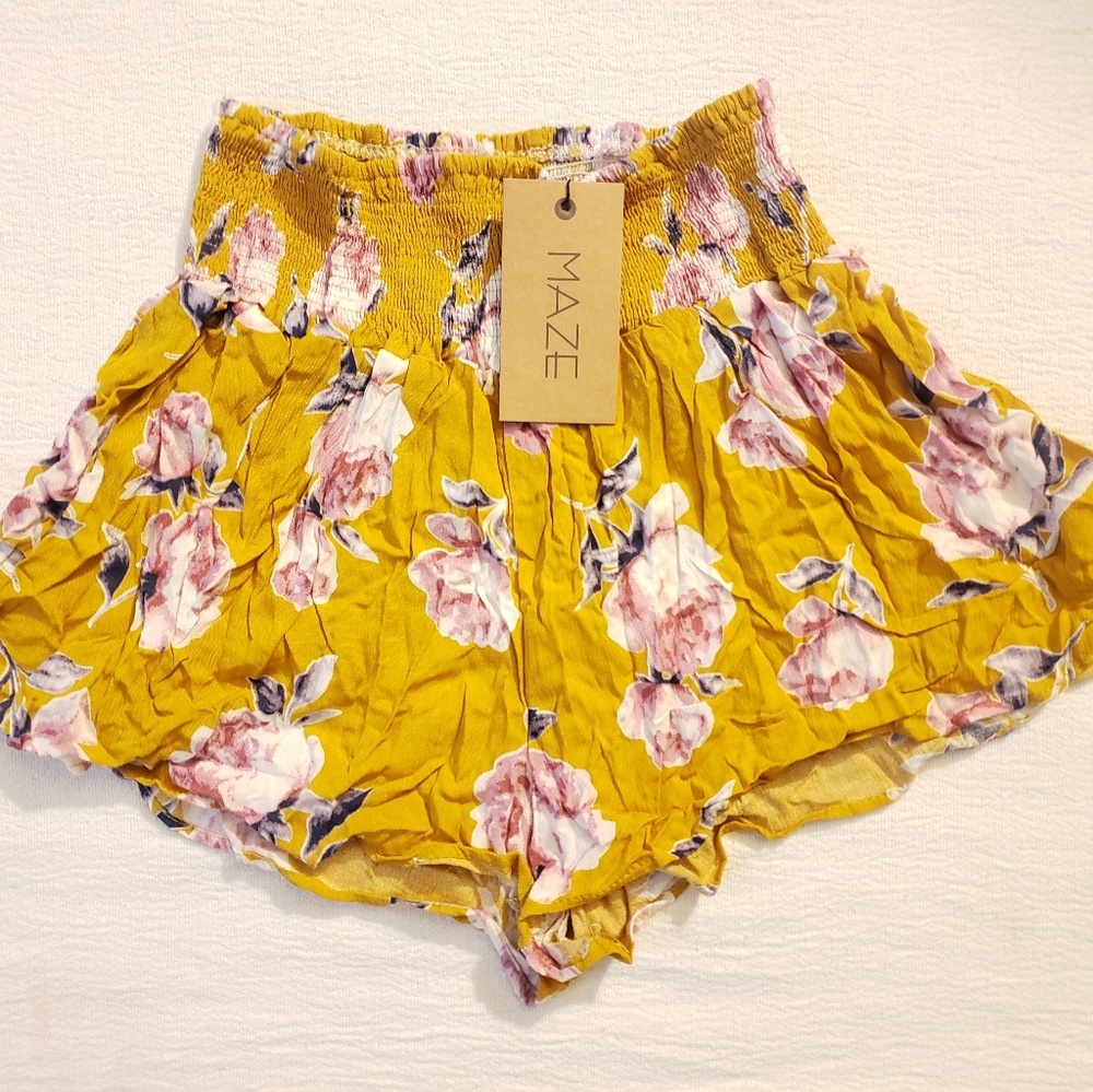 Give It To You High Rise Printed Short - Mustard